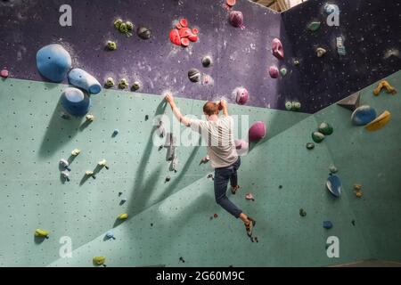 ARKOSE KLETTERWAND NATION Stockfoto