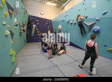 ARKOSE KLETTERWAND NATION Stockfoto