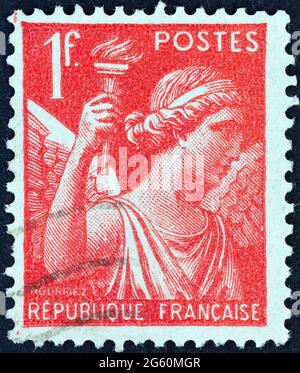 FRANKREICH - UM 1939: Eine in Frankreich gedruckte Briefmarke zeigt Iris, um 1939. Stockfoto