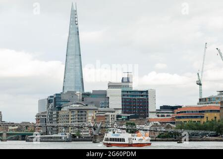 London, Großbritannien. Juli 2021. Blick auf den Shard an der Southbank London. Kredit: SOPA Images Limited/Alamy Live Nachrichten Stockfoto