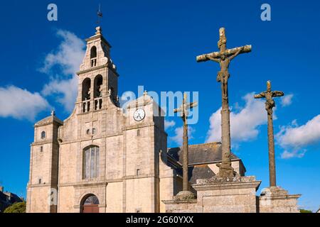 Frankreich, Finistère (29), Pays Bigouden, Plomeur, die Kirche Sainte Thumette und der kalvarienberg Stockfoto