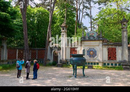 Frankreich, Paris, Garden of Tropical Agronomy im Bois de Vincennes beherbergt die Überreste der Kolonialausstellung von 1907, der Dinh Esplanade Stockfoto