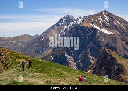 Frankreich, Hautes Pyrenees, Blick auf den Pic du Midi de Bigorre vom Pic de Bizourtere ( 2316m ) Stockfoto