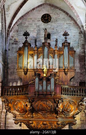 Frankreich, Haute Saone, Luxeuil-Les-Bains, Saint Colomban Abtei Saint-Pierre Basilika vom 13. und 14. Jahrhundert, Orgel bis 1617 Stockfoto