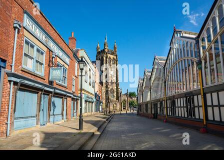 St. Mary's Kirche, viktorianische Markthalle und Treppenhaus-Museum in Stockport, Greater Manchester, England. Stockfoto