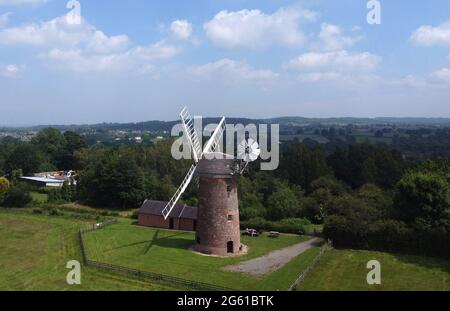 Swannington, Leicestershire, Großbritannien. Juli 2021. Eine Luftaufnahme von Hough Mill. Swannington ist ein ehemaliges Bergbaudorf zwischen Coalville und AS Stockfoto