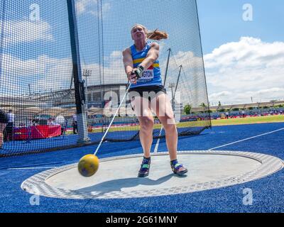 MANCHESTER - ENGLAND 25/27 JUN 21: Amy Herrington tritt im Hammer bei den Muller British Athletics Championships im Manchester Regional are an Stockfoto