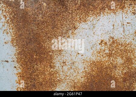 Alte Grunge Rusty Metall Metallic Farbigen Wandhintergrund. Orange Gelb Abstrakte Metallische Oberfläche Stockfoto