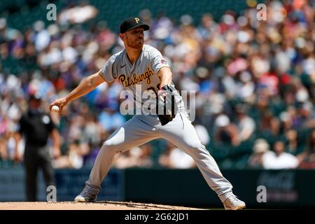 Pittsburgh Pirates Pitcher Chad Kuhl (39) spielt den Ball während eines MLB-Spiels in der regulären Saison gegen die Colorado Rockies, Mittwoch, 29. Juni 2021 in Stockfoto