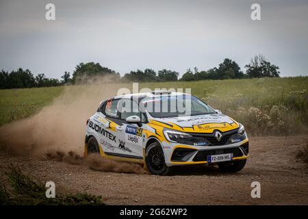 Liepaja, Lettland. 1. Juli 2021: 56 SORIA Paulo (ARG), DER OHANNESIAN (ARG), Paulo SORIA, Renault Clio, Aktion während der FIA ERC Rally 2021 Liepaja, 2. Runde der FIA European Rally Championship 2021, vom 1. Bis 3. Juli 2021 in Liepaja, Lettland - Foto Alexandre Guillaumot / DPPI Stockfoto