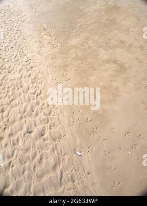 Spuren im Sand am Crosby Beach Stockfoto