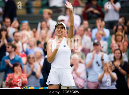 London, England, 01/07/2021, Sorana Cirstea aus Rumänien im Kampf gegen Victoria Azarenka aus Weißrussland während der zweiten Runde der Wimbledon Championships 2021, Grand Slam Tennisturnier am 1. Juli 2021 im All England Lawn Tennis and Croquet Club in London, England - Foto Rob Prange / Spanien DPPI / DPPI Stockfoto