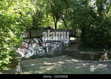 Flakturm II G Volkspark Friedrichshain (Flakenturm 2. Weltkrieg) Stockfoto