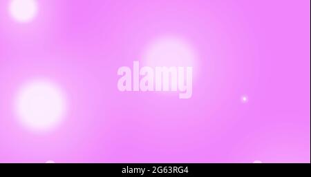 Bild von glühenden weißen Lichtflecken, die sich in hypnotischer Bewegung auf purpurem Hintergrund bewegen Stockfoto