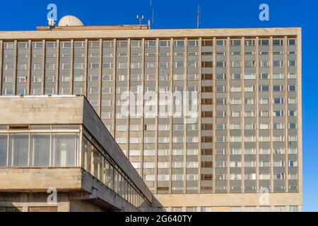 Leningrad Youth Palace Hotel, im sozialistischen Modernismus-Stil, 1969-1977, entworfen von den Architekten Isoitko et al, St. Petersburg, Russland Stockfoto