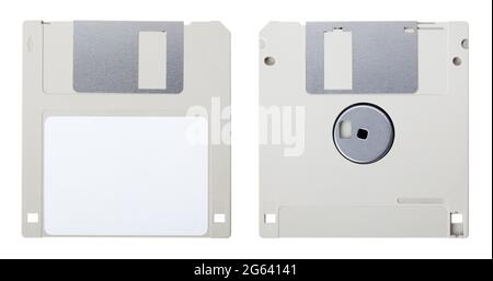 Graue Diskette, Vorder- und Rückseite mit leerem Etikett isoliert auf weißem Hintergrund, Beschneidungspfad Stockfoto