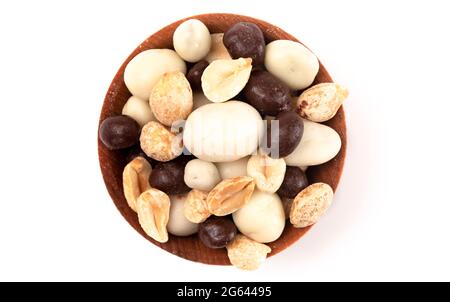 Eine Holzschale gefüllt mit einem gesunden Trail Mix Stockfoto