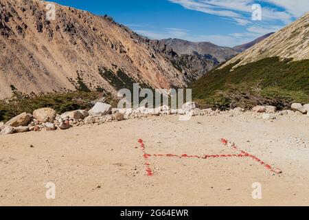 Hubschrauberlandeplatz in der Nähe der Berghütte Refugio Frey bei Bariloche, Argentinien Stockfoto