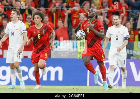 Der Belgier Romelu Lukaku feiert nach dem Tor im Viertelfinale der Euro 2020 Europameisterschaft zwischen dem belgischen Nationalmannschaft so Stockfoto