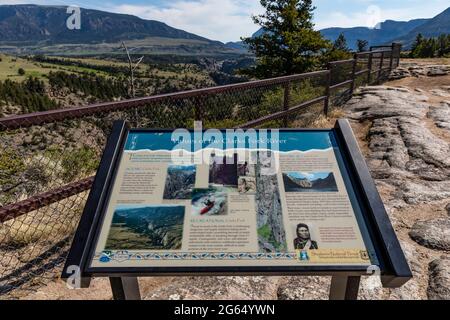 Clarks Fork River Interpretationsschild am Sunlight Creek entlang der Chief Josepth Scenic Byway, Shoshone National Forest, Wyoming, USA {Keine Freigabe des Urheberrechts; Stockfoto