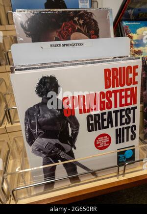 Schallplatten in der Barnes & Noble Buchhandlung auf der Fifth Avenue, New York, USA Stockfoto