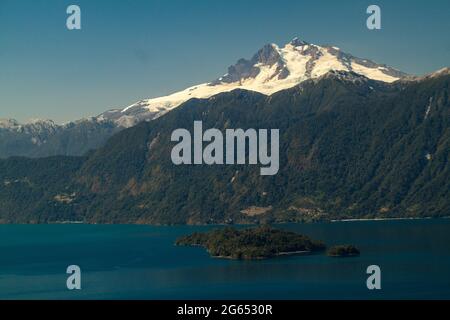 Lago Todos los Santos (See aller Heiligen) mit Vulkan Monte Tronador im Hintergrund, Chile Stockfoto