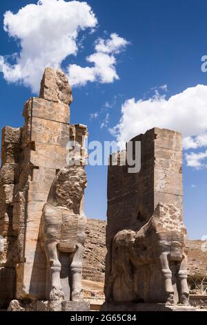 Persepolis, Stierstatue, Tor aller Nationen, Tor von Xerxes, Hauptstadt des Achaemeniden-Reiches, Fars-Provinz, Iran, Persien, Westasien, Asien Stockfoto