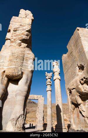 Persepolis, Stierstatue, Tor aller Nationen, Tor von Xerxes, Hauptstadt des Achaemeniden-Reiches, Fars-Provinz, Iran, Persien, Westasien, Asien Stockfoto