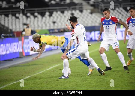 Brasilien gegen Chile, Copa America, Quaterfinale, Fußballspiel, Estadio Nilton Santos, Rio de Janeiro, Brasilien - 02. Juli 2021 Stockfoto