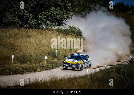 56 SORIA Paulo (ARG), DER OHANNESIAN (ARG), Paulo SORIA, Renault Clio, Aktion während der FIA ERC Rally 2021 Liepaja, 2. Runde der FIA European Rally Championship 2021, vom 1. Bis 3. Juli 2021 in Liepaja, Lettland - Foto Gregory Lenormand / DPPI Stockfoto