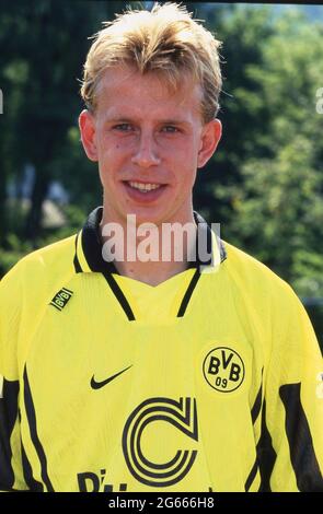 Dortmund, Deutschland. 03. Juli 2021. firo Fuvuball, Fußball, 1. Bundesliga, Saison 1996/1997, Archivfoto, 96/97 Archivbilder, Borussia Dortmund, BVB, Fotocall, 1996 Jv? rg Heinrich, half, figure, Portrait Credit: dpa/Alamy Live News Stockfoto