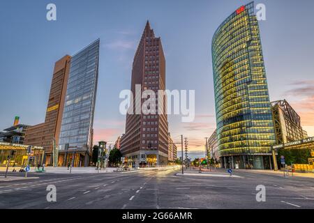 BERLIN, DEUTSCHLAND - 09. Juni 2021: Der Potsdamer Platz ist das Symbol des modernen, wiedervereinigten Berlins Stockfoto