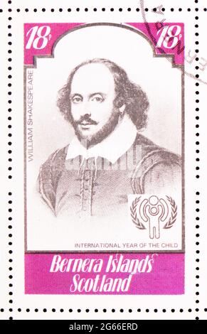 MOSKAU, RUSSLAND - 22. MÄRZ 2020: Briefmarke in Cinderellas zeigt William Shakespeare, Bernera Islands, Scotland Serie, um 1979 Stockfoto