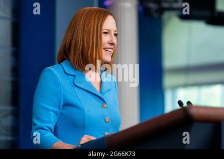 WASHINGTON DC, USA - 02. Juni 2021 - die Pressesprecherin Jen Psaki hält am Mittwoch, den 2. Juni 2021, ein Pressegespräch in der James S. Brady White House Press Stockfoto