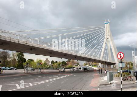 Luas Bridge, Dundrum, Dublin Stockfoto