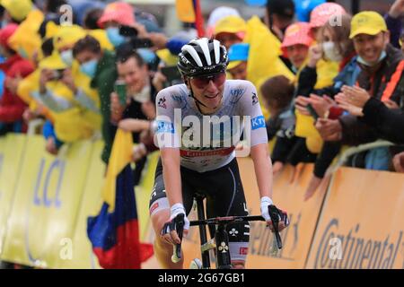 3. Juli 2021; Oyonnax, Auvergne-Rh&#xf4;ne-Alpes, Frankreich; TOUR DE FRANCE 2021 UCI Cycling World Tour Etappe 8 von Oyonnax nach Le Grand Bornand; Tadej Pogacar Slowenien VAE Team Emirates Stockfoto