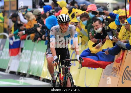 3. Juli 2021; Oyonnax, Auvergne-Rh&#xf4;ne-Alpes, Frankreich; TOUR DE FRANCE 2021 UCI Cycling World Tour Etappe 8 von Oyonnax nach Le Grand Bornand; Tadej Pogacar Slowenien VAE Team Emirates Stockfoto