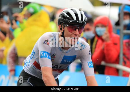 3. Juli 2021; Oyonnax, Auvergne-Rh&#xf4;ne-Alpes, Frankreich; TOUR DE FRANCE 2021 UCI Cycling World Tour Etappe 8 von Oyonnax nach Le Grand Bornand; Tadej Pogacar Slowenien VAE Team Emirates Stockfoto