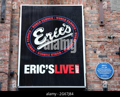 Eric ist in der Mathew Street in Liverpool Stockfoto