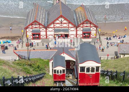 Saltburn Cliff Lift und Pier von Upper Station, Saltburn-by-the-Sea, North Yorkshire, England, Großbritannien Stockfoto