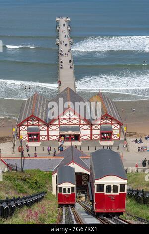 Saltburn Cliff Lift und Pier von Upper Station, Saltburn-by-the-Sea, North Yorkshire, England, Großbritannien Stockfoto