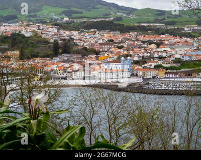 Blick auf die Küste von Angra do Heroismo vom Monte Brasil, Terceira Island Stockfoto