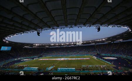 Rom, Italien, 3. Juli 2021. Gesamtansicht des Stadions während des UEFA-Viertelfinales der Euro 2020 im Stadio Olimpico, Rom. Bildnachweis sollte lauten: Jonathan Moscrop / Sportimage Stockfoto