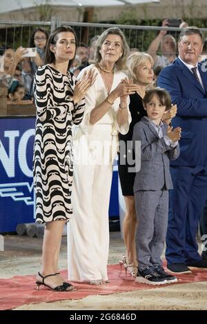 Prinzessin Caroline von Hannover und Charlotte Casiraghi mit ihrem Sohn Raphael nehmen am 03. Juli 2021 am 15. Internationalen Monte-Carlo-Springen in Monte-Carlo, Monaco, Teil.Foto: David Niviere/ABACAPRESS.COM Stockfoto