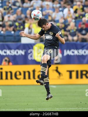 3. Juli 2021: Leon Flach (31), Mittelfeldspieler der Philadelphia Union, führt den Ball während der ersten Hälfte eines MLS-Spiels zwischen Philadelphia Union und dem SC Nashville im Nissan-Stadion in Nashville, TN, an. Steve Roberts/CSM Stockfoto