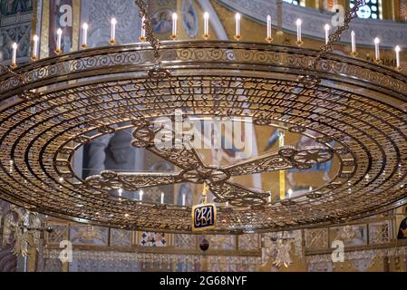 Innenraum der Kirche St. Sava, serbisch-orthodoxe Kirche in Belgrad, Serbien am 3. Juli 2021 Stockfoto