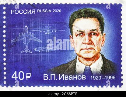 MOSKAU, RUSSLAND - 16. DEZEMBER 2020: Die in Russland gedruckte Briefmarke zeigt Vladimir P. Ivanov, Aircraft Designer, um 2020 Stockfoto
