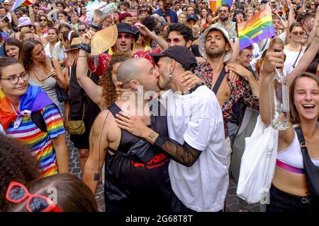 Pride marschieren am 03. Juli 2021 in Marseille, Frankreich. Foto von Denis Thaust/Avenir Pictures/ABACAPRESS.COM Stockfoto