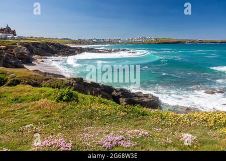 Sommertag mit Blick auf Little Fistral Beach Newquay Cornwall England Großbritannien Europa Stockfoto