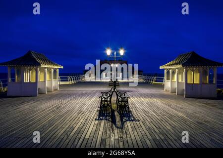 Cromer Pier Aufnahme mit langer Belichtung und hohem Dynamikbereich Stockfoto